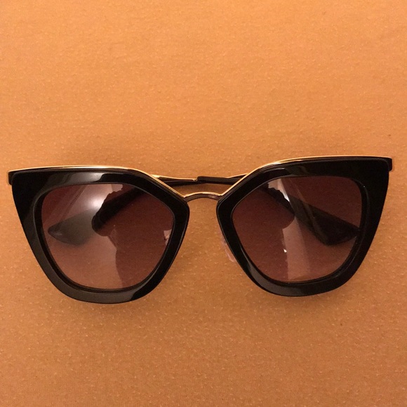 PRADA women’s stylish sunglasses Made in Italy NEW - Picture 4 of 6